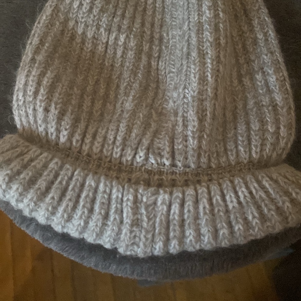 Hat - Picture 2 of 4
